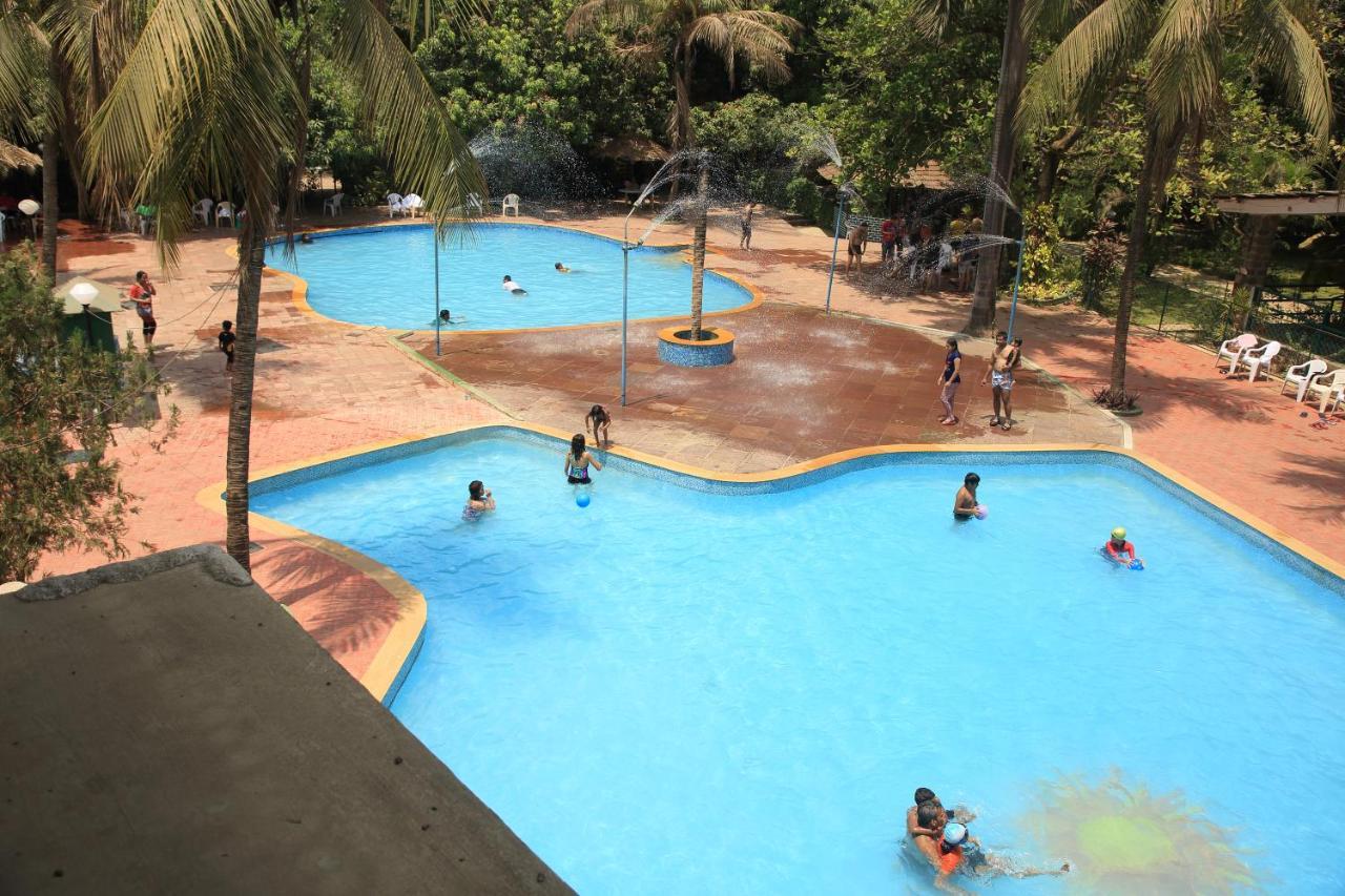Pinewood Resort Karjat Exterior foto