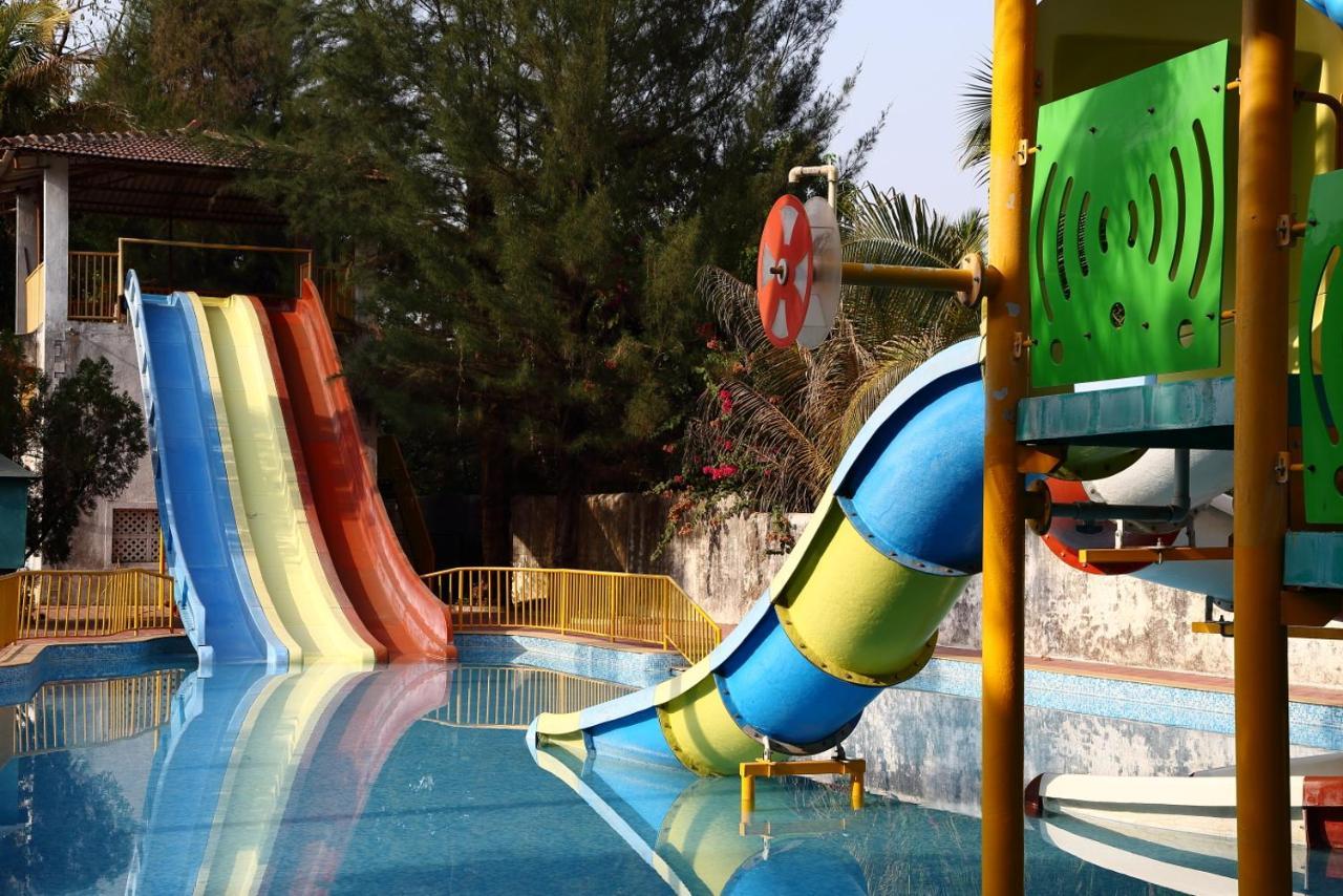 Pinewood Resort Karjat Exterior foto